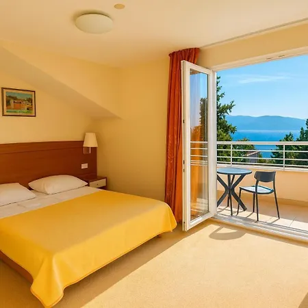 Neptun Hotell 4*