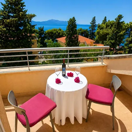 Neptun Hotell 4*