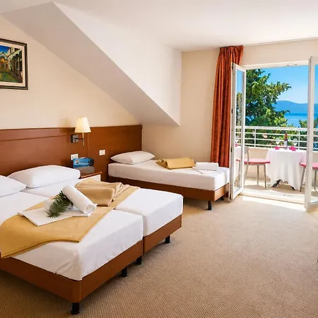 Neptun 4*