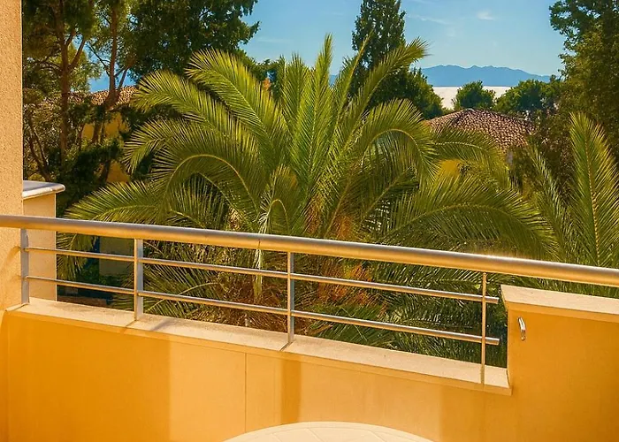 فندق Neptun 4*